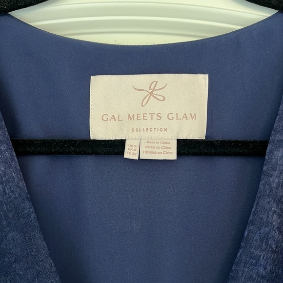 Gal Meets Glam Jennifer - Picture 5 of 6